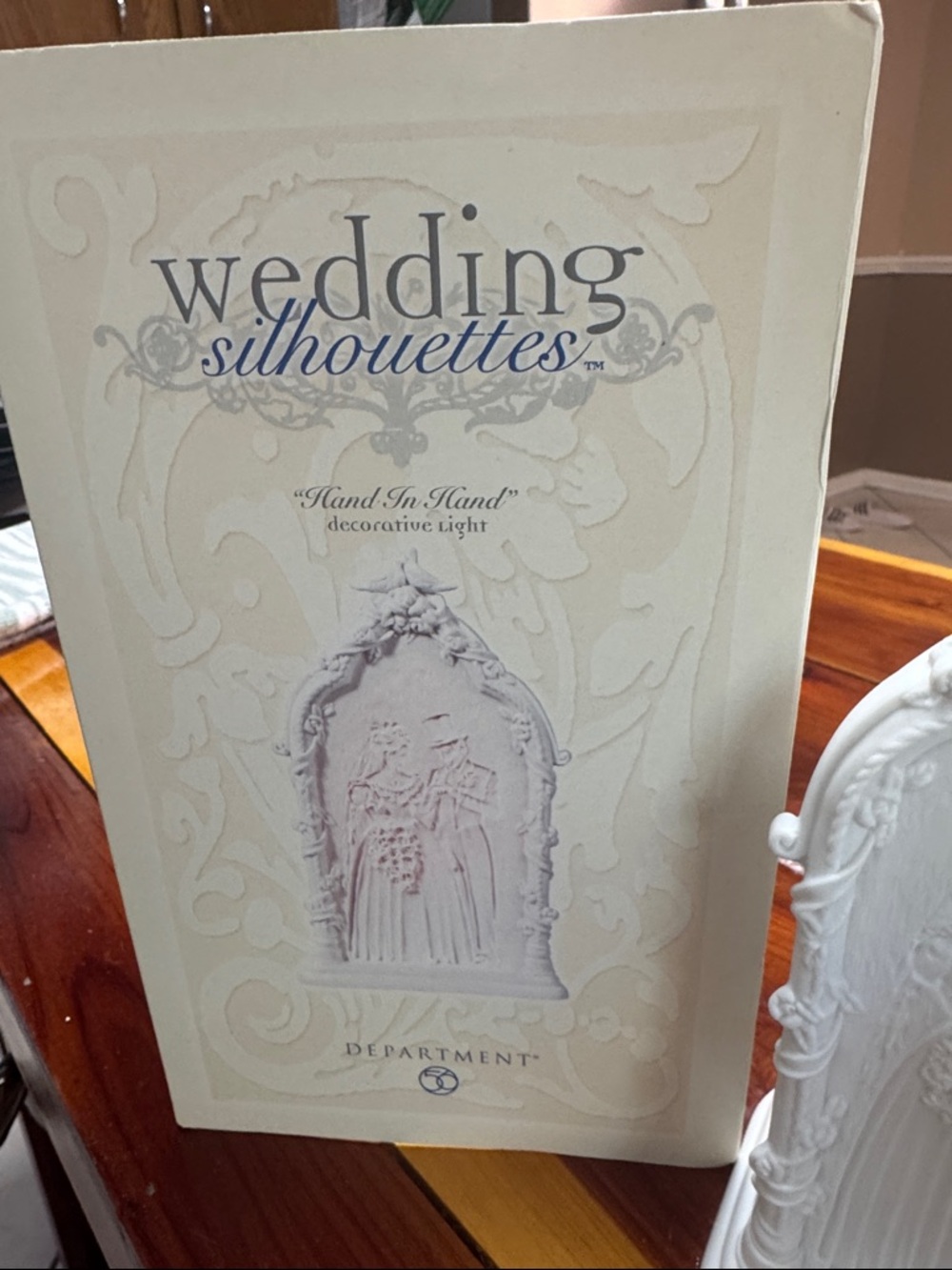 Department 56 White Porcelain Wedding silhouette Hand in Hand Decorative Light - Picture 2 of 4